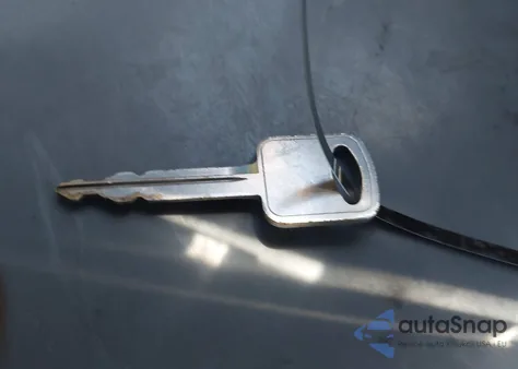 2007 Ford E-350 Super Duty Xl/Xlt from USA, damaged, VIN 1FBSS31L77DA37356